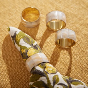 แหวนใส่ผ้าเช็ดปากสีดำทำจากทองเหลืองและเรซิ่น สำหรับตกแต่งโต๊ะที่บ้าน โรงแรม ร้านอาหาร แหวนใส่ผ้าเช็ดปากลายดอกไม้ - Product Image 4