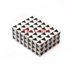 Caja de Almacenamiento de Joyas de Diseño Admirable para Decoración del Hogar, en Madera Blanca y Negra, a Precios Accesibles - Product Image 1