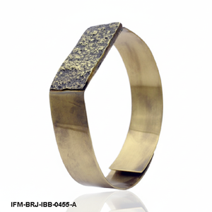 Bracelet manchette en laiton texturé fait main, style brutaliste industriel, bracelet ouvert pour femme, cadeau pour elle - Product Image 3