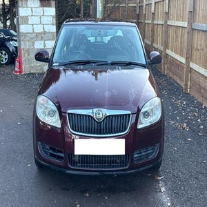 SKODA FABIA 1.4 16V d'occasion 2010 (conduite à gauche/droite) - Product Image 1