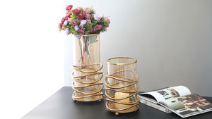 Vase à fleurs en métal et fer couleur argent moderne tendance décoration d'hôtel et de restaurant personnalisable économiquement - Product Image 5