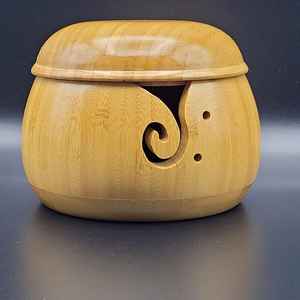 Cuenco de Hilo de Madera Simple, Portátil y Decorativo, Hecho a Mano, para Tejer a Crochet |   Portahilos en Espiral de Madera Natural Ecológico y Duradero - Product Image 1