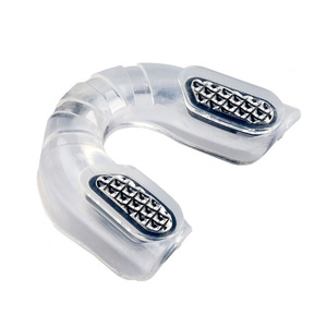 Protège-dents en silicone transparent avec grille de protection pour usage sportif - Product Image 1