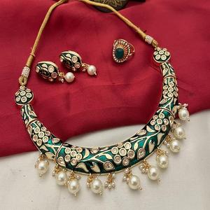 Ensemble de collier à l'aspect de perles royales de créateur avec boucles d'oreilles et bague pour mariage, fiançailles et fête à la mode pour les femmes - Product Image 1
