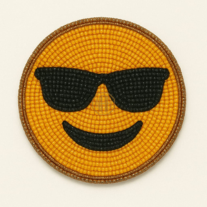 Élégance intemporelle Dessous de verre à thé perlé fabriqué à la main Design floral avec motif de vase Forme ronde Décor de table élégant Tapis et tampons - Product Image 6