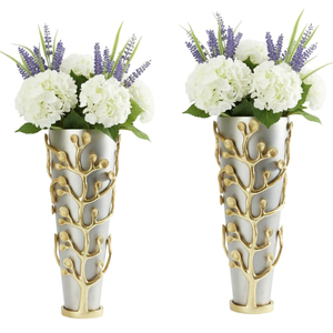 Elegante Florero de Metal Plateado Martillado con Detalles Dorados de Tulipanes, Decoración Única para Mesa de Salón y Comedor - Product Image 3