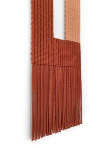 Simple suspension murale en macramé rouge longue pour la décoration moderne de la maison, affichage mural élégant et décoration de pièce élégante en provenance d'Inde - Product Image 4