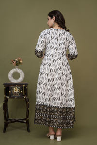 Vestido largo de calidad superior, bordado de secuencia, trabajo lateral, telar manual Dori, fabricante indio - Product Image 2