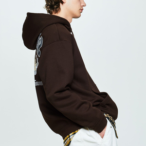Chándal de hombre de 2 piezas rojo invierno con logotipo personalizado, ropa de entrenamiento para niños, chándal teñido liso saliente - Product Image 4