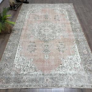 Alfombra Turca Vintage de 5.8x9.1 pies, Alfombra con Borde Gris - Product Image 1