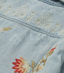 Veste en jean d'hiver confortable pour homme avec logo personnalisé sur le devant, 100% coton, imperméable et écologique, respirante - Product Image 4
