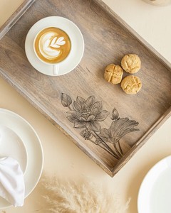 Magnifique plateau de service en bois tendance, motif floral peint à la main, 18 pouces x 12 pouces x 1,75 pouces, passe au lave-vaisselle, pour de multiples occasions - Product Image 4