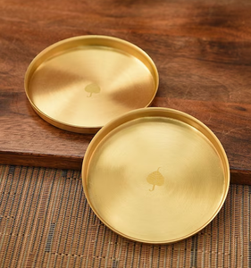 Ensemble de sous-verres réversibles élégants en laiton faits à la main, écologiques, design personnalisé, sous-verres ronds pour servir des tasses à thé - Product Image 5