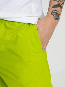 กางเกงขาสั้นผู้ชายพิมพ์ลายนูน2024คอลเล็คชั่นสำหรับฤดูร้อนเสื้อผ้าแนวสตรีทมีกระเป๋าหลายกระเป๋าลายปักโลโก้ตามสั่ง - Product Image 5