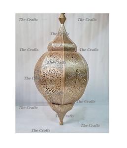 Lanterne suspendue en verre et en fer avec lanterne suspendue de qualité supérieure pour les mariages et la décoration de la maison - Product Image 2