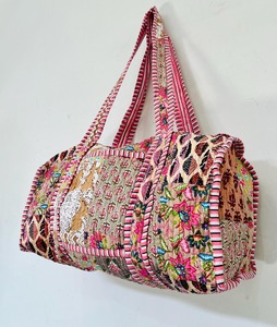 กระเป๋าเดินทางแบบดัฟเฟิลผ้าฝ้ายลายบล็อกพิมพ์  หรูหรา สปอร์ต  ขนาดใหญ่  ทนทาน  เป็นมิตรกับสิ่งแวดล้อม  พร้อมซิปปิด - Product Image 2