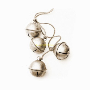 Juego de cascabeles plateados Vintage de 4 con cuerda colgante de granja rústica decoración navideña campanas de Metal para decoración de vacaciones en el jardín - Product Image 1