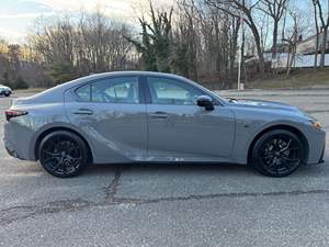 Lesuz I.S 500 F Sport Performance Premium Euro VI Turbo 2025, Camioneta con Asientos de Cuero, Techo Panorámico, Transmisión Automática - Product Image 3