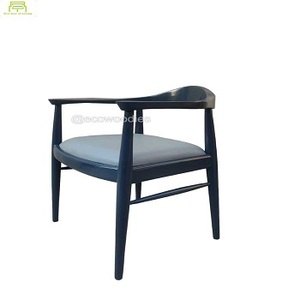 เก้าอี้รับประทานอาหารไม้เนื้อแข็งดีไซน์เนอร์คลาสสิกเฟอร์นิเจอร์ร้านอาหารเก้าอี้รับประทานอาหารไม้สําหรับห้องรับประทานอาหารโรงแรมคาเฟ่ - Product Image 6