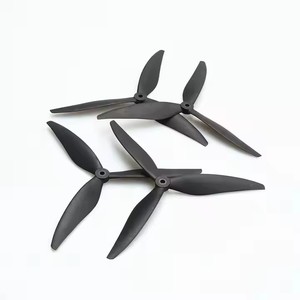 Hélice de <span class=keywords><strong>drone</strong></span> de course PC à trois pales de 9 pouces 9045 pour avion RC <span class=keywords><strong>FPV</strong></span>, pas de 4,5, 2CW+2CCW, équilibrée pour <span class=keywords><strong>combo</strong></span> <span class=keywords><strong>drone</strong></span> <span class=keywords><strong>DJI</strong></span> <span class=keywords><strong>FPV</strong></span> - Product Image 1