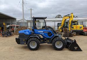 Chargeuse compacte Hitachi New MultiOne 11.6K, 1 an de garantie, 6 tonnes, chargeuse-pelleteuse à roues, moteur Eaton inclus, roulement, pompe, boîte de vitesses, PLC - Product Image 6