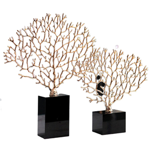 Sculpture en finition nickel noir, dernier design, décoration intérieure, nouveau design, base en marbre en aluminium, forme de feuille - Product Image 5