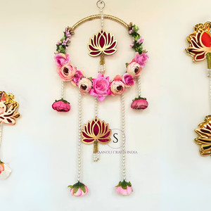 Tapices de pared de trabajo de loto y rosa, tapices de pared de diseño Moti Malav para el hogar, boda, Hldi, Mehendi, colgante de diseñador de decoración - Product Image 1