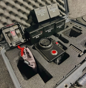 (HY) RED DSMC2 Raven 4,5 K (montaje EF) - Product Image 1