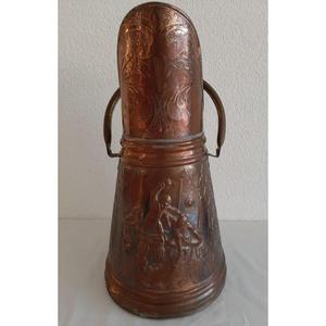 Seau à charbon en cuivre d'inspiration vintage avec une finition en détresse et idéal pour améliorer la zone de la cheminée avec un look classique - Product Image 4