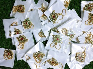 Pulsera de mano Kundan, regalo de dama de honor, Haath Phool, brazalete Kundan, pulsera de regalo, regalo de devolución, regalo de boda indio, Haldi Mehndi - Product Image 2