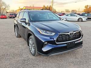 Prix avantageux 2024 pour Highlander Hybrid Platinum AWD Sedan, conduite à gauche, intérieur foncé, sièges en cuir, à vendre - Product Image 6