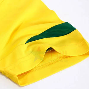 Uniformes de Fútbol al Por Mayor con MOQ Bajo, Personalizados, Tallas Grandes, Jersey y Pantalones Cortos de Fútbol 2026, Transpirables, Ecológicos, 100% Poliéster, en Venta - Product Image 3