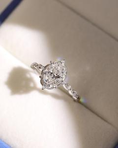 <b>Vintage</b> Halo Design Engagement Ring 12x8mm Oval Cut CZ Stone White Side Stones Silver Band Bridal Wedding Jewelry for Gifts - Product Image 2