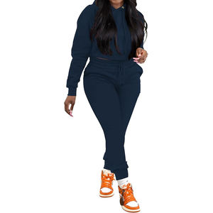 2025 Hot Selling Women's Gymwear Marcas premium y tiendas de moda Trendy 2 piezas por encima de la rodilla Chándal Tops cortos Proveedor - Product Image 4