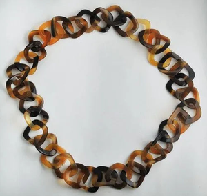 Collar de Cuerno Ecológico Hecho a Mano por Diseñador Indio, Collar Moderno para Mujer, para Novia, Boda, Noche, Artesanía Saniya - Product Image 4