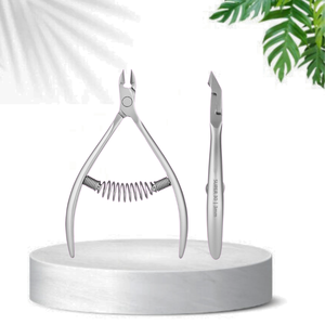 Pince à cuticules professionnelle 3PRO Super 30 3mm en acier inoxydable 48-51 HRC, lames inclinées, 41g, désinfectante pour MANICURE - Product Image 1