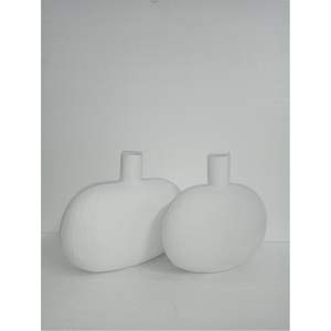 Modern Minimalist Metal Flower <b>Vase</b> Matte Black and White <b>Decorative</b> <b>Vases</b> for Home Decor Luxury Nordic Style Centerpiece <b>Vase</b> - Product Image 3