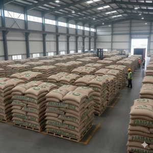 Briquettes de chauffage en promotion : Briquettes de bois de pin et de hêtre (6-8mm) à faible teneur en cendres (3,9%) et humidité (9,9%) - Product Image 3