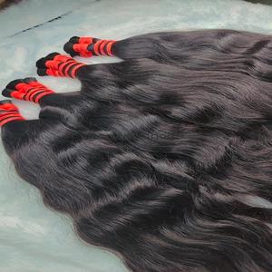 CHEVEUX DE TEMPLE INDIEN BOUCLES CRUS NON TRAITÉS 100% NATURELS AVEC DES CUTICULES MACHINE DE CHEVEUX DE TEMPLE À DONNEUR UNIQUE ALIGNÉ DOUBLE FORFAITS DE TRAME - Product Image 1