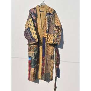 Albornoz Kantha de algodón indio Patchwork Estampado floral Kimono Robe Wrap para verano Invierno Kantha Kimono Dress - Product Image 1