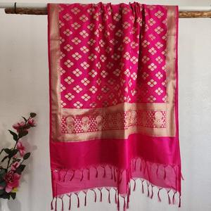 Multi Color Banarasi Soie Dupatta Avec Or Zari Tissage Léger Indien Festif Dupatta Doux Banarasi Designer Étole - Product Image 1