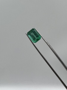 Zambian-Esmeralda Natural de primera calidad, 3,96 quilates para fabricación de joyas - Product Image 5