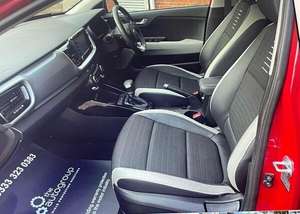 KIA STONIC 2020 d'occasion, conduite à gauche/droite - Product Image 4