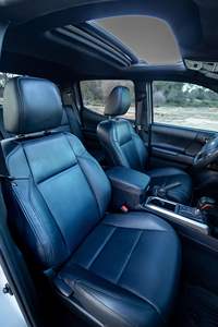 Tacoma Limited Double Cab 4x4 3.5 L V6 2023, kit de rehausse de 2,5 pouces King Shocks - Product Image 6