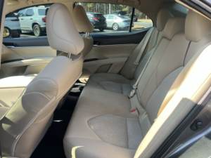 Toyota Camry LE Auto 2022 Usado en Buen Estado - Product Image 6