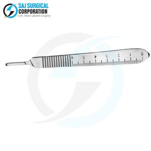 Mango de bisturí ergonómico de uso profesional, agarre de goma, acero alemán para un rendimiento sin fatiga en cirugías largas - Product Image 5