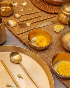 Juego de Cubiertos de Acero Inoxidable de la Más Alta Calidad, Forma y Tamaño del Mango Personalizados, Estilo Real de Lujo, Libre de BPA, para Fiestas - Product Image 1