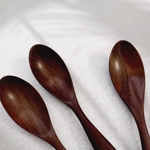 Cuillère à café en bois de rose écologique personnalisée cuillère à thé en bois de différentes tailles fabriquée au Vietnam de haute qualité - Product Image 2