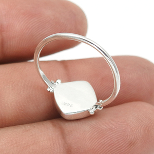 Aspecto elegante 925 Plata de ley Turquesa natural Piedra preciosa Forma de cojín Anillo bohemio elegante Joyería hecha a mano Precio de fábrica directo - Product Image 5