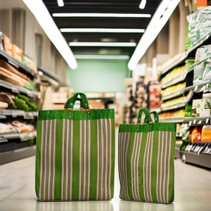 Sac fourre-tout en nylon recyclé écologique et réutilisable avec fermeture éclair, design rayé tissé à la main, idéal pour la plage, les voyages et l'usage quotidien - Product Image 3